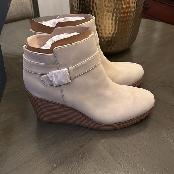 DR. SCHOLL'S One Up Wedge Bootie - Picture 6 of 13